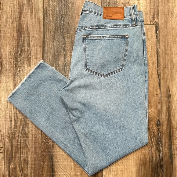 J. Crew Slim Broken In Boyfriend Light Wash Raw Hem Cropped Capri Jeans - Picture 2 of 10